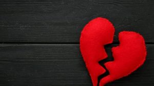 გაყრილი წყვილი ზამთრის ფონზე — იანვრის დაშორებების ეფექტი